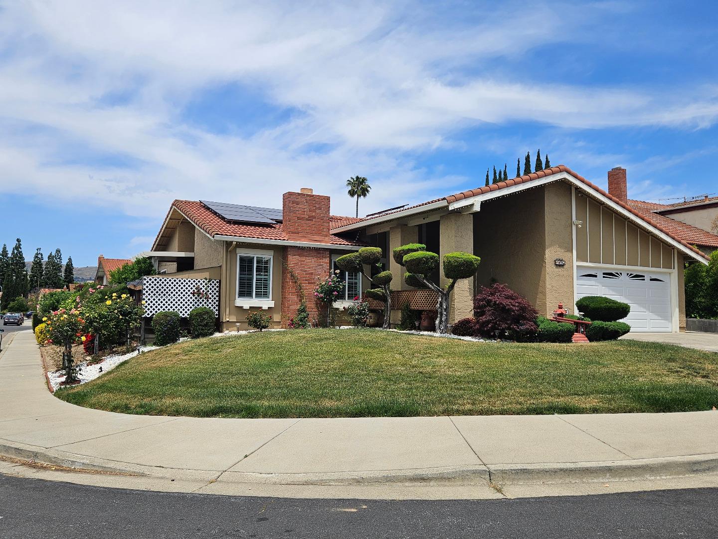 Detail Gallery Image 1 of 1 For 2956 Winwood Way, San Jose,  CA 95148 - 4 Beds | 2 Baths