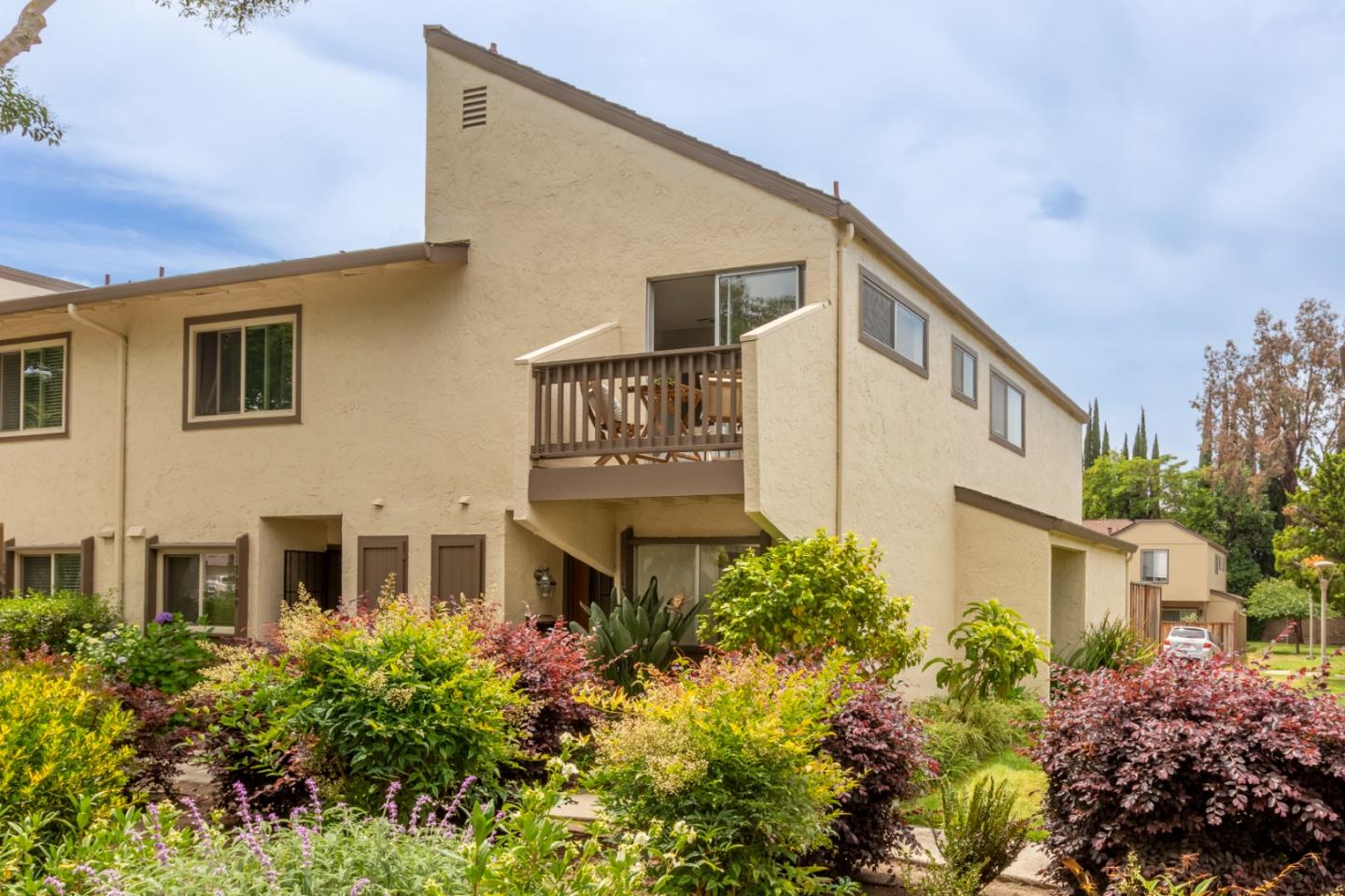 Detail Gallery Image 1 of 1 For 1387 Highland Ct, Milpitas,  CA 95035 - 3 Beds | 1/1 Baths
