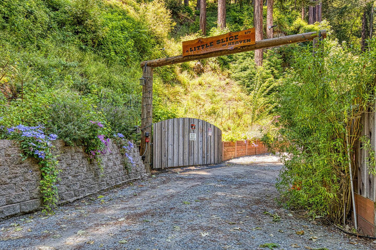 Detail Gallery Image 1 of 1 For 677 Browns Valley Rd, Watsonville,  CA 95076 - 2 Beds | 1/1 Baths