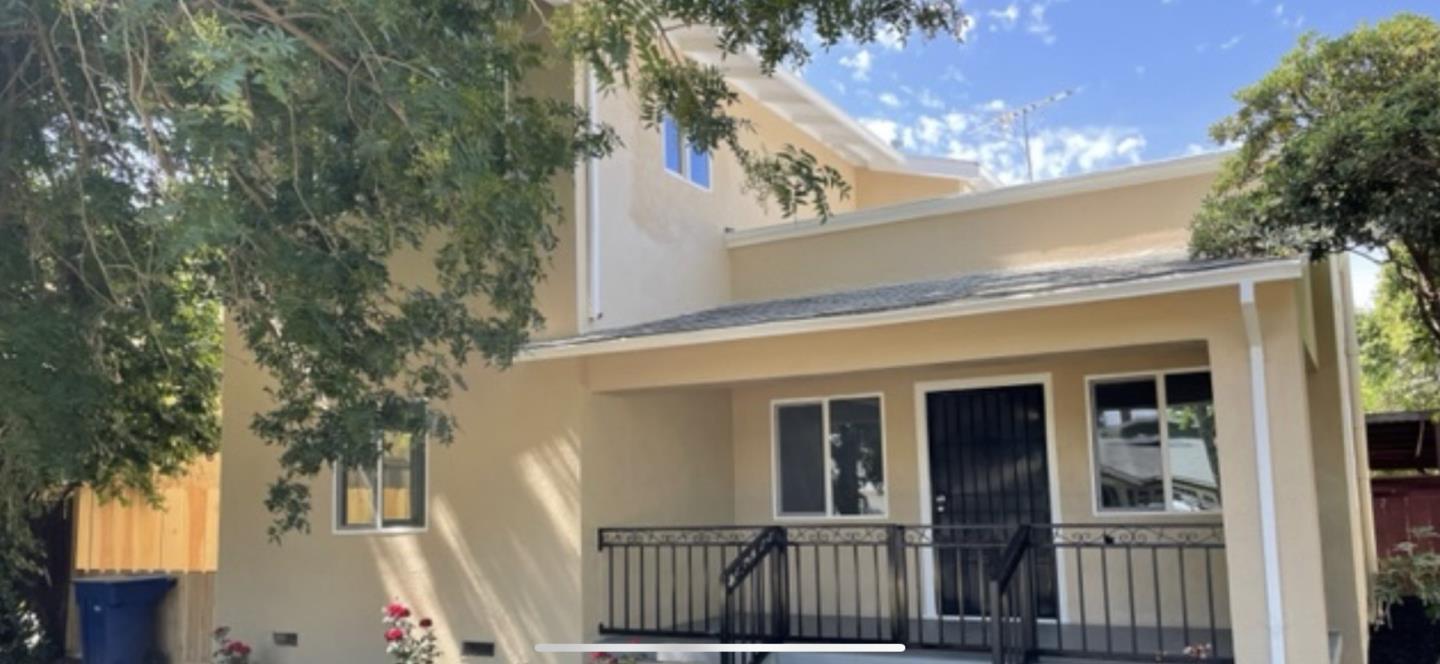 Photo of 54 W 22nd St in Merced, CA