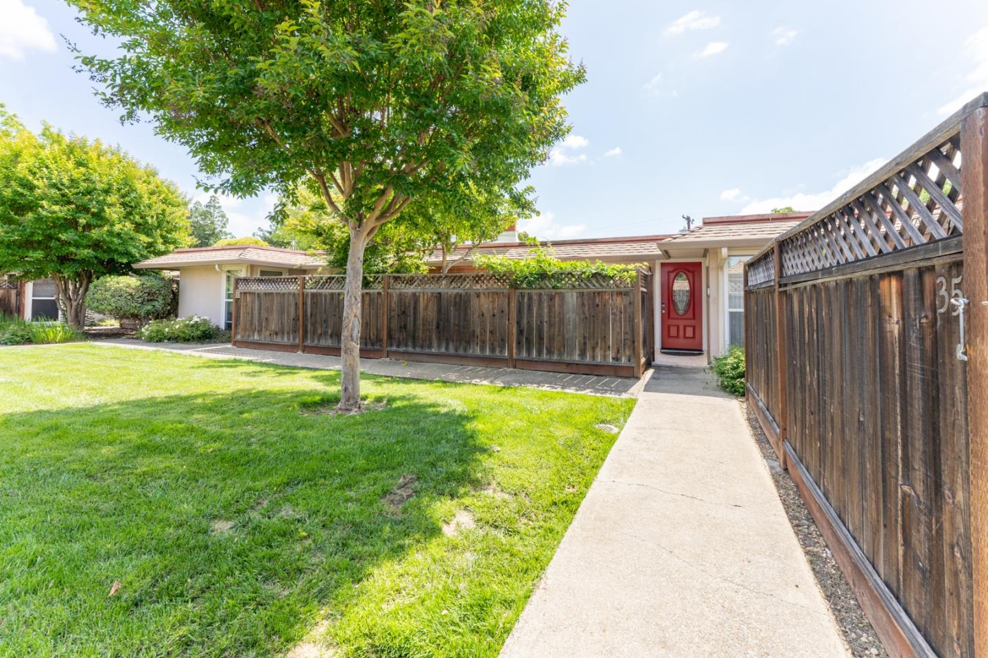 Detail Gallery Image 1 of 1 For 1691 Alvarado Ave #33,  Walnut Creek,  CA 94597 - 3 Beds | 2 Baths