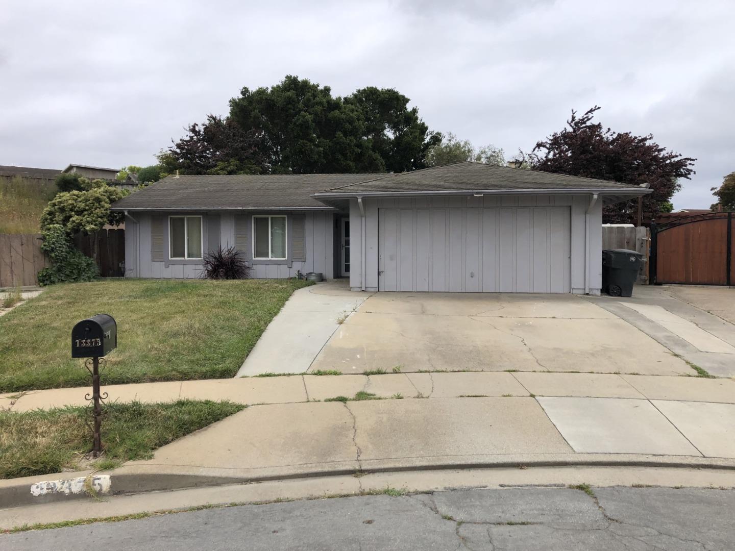 Photo of 13375 Taft Cir in Salinas, CA