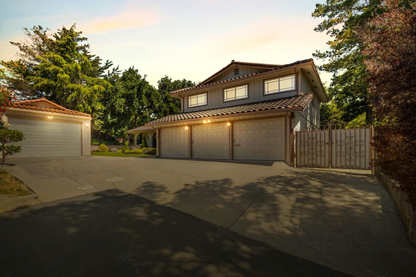 Detail Gallery Image 1 of 1 For 16995 Mira Vista Pl, Castro Valley,  CA 94546 - 5 Beds | 3 Baths