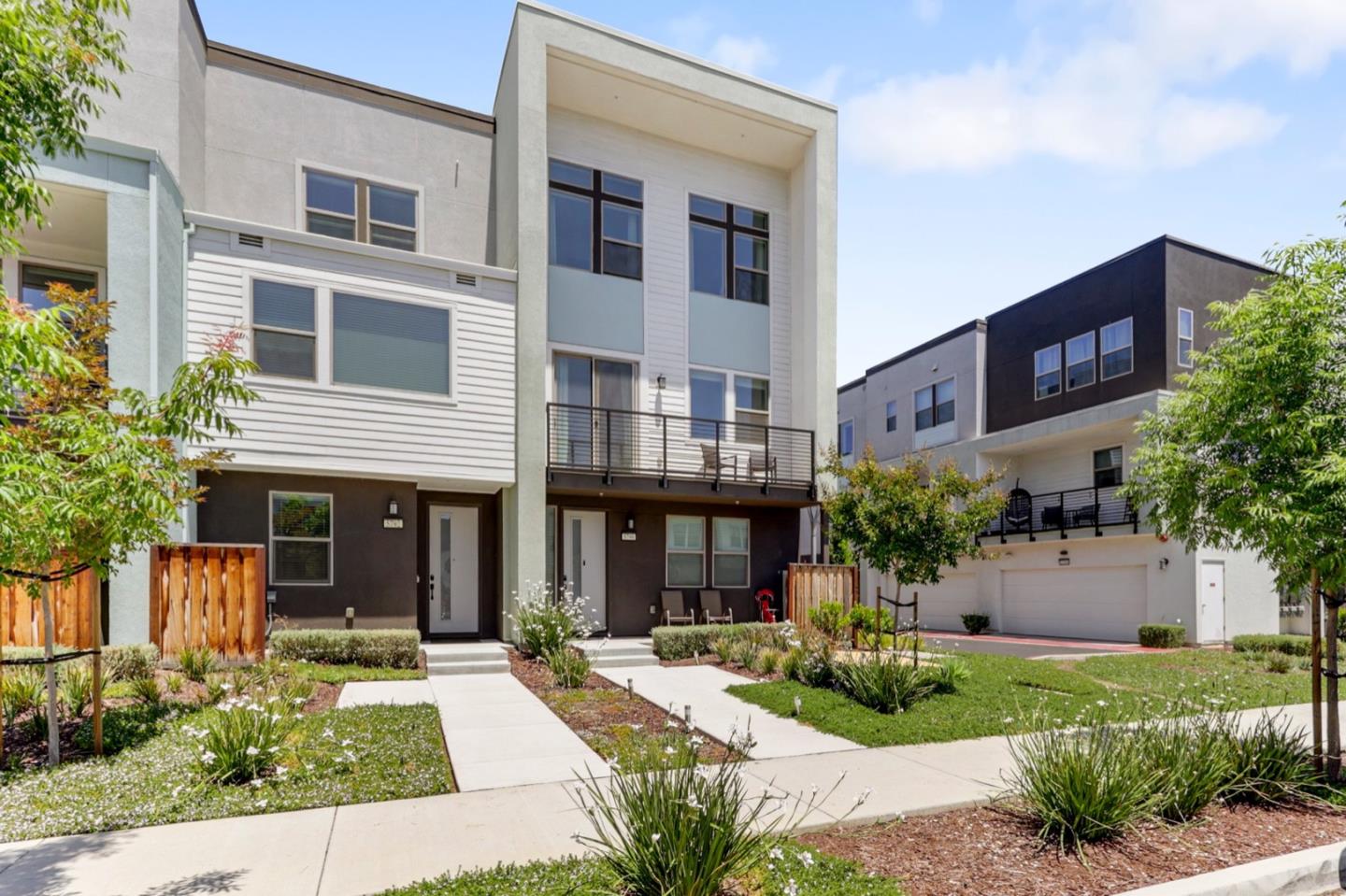 Detail Gallery Image 1 of 1 For 5796 Magnetic Loop, San Jose,  CA 95119 - 4 Beds | 3/1 Baths