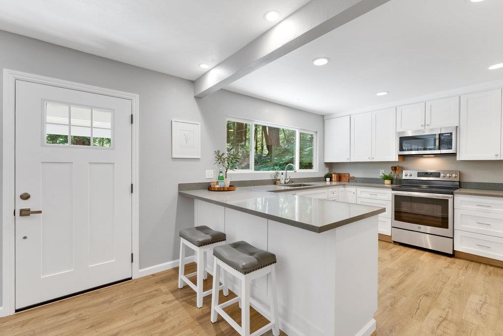 Detail Gallery Image 11 of 34 For 662 Lakeview Dr, Felton,  CA 95018 - 2 Beds | 1 Baths