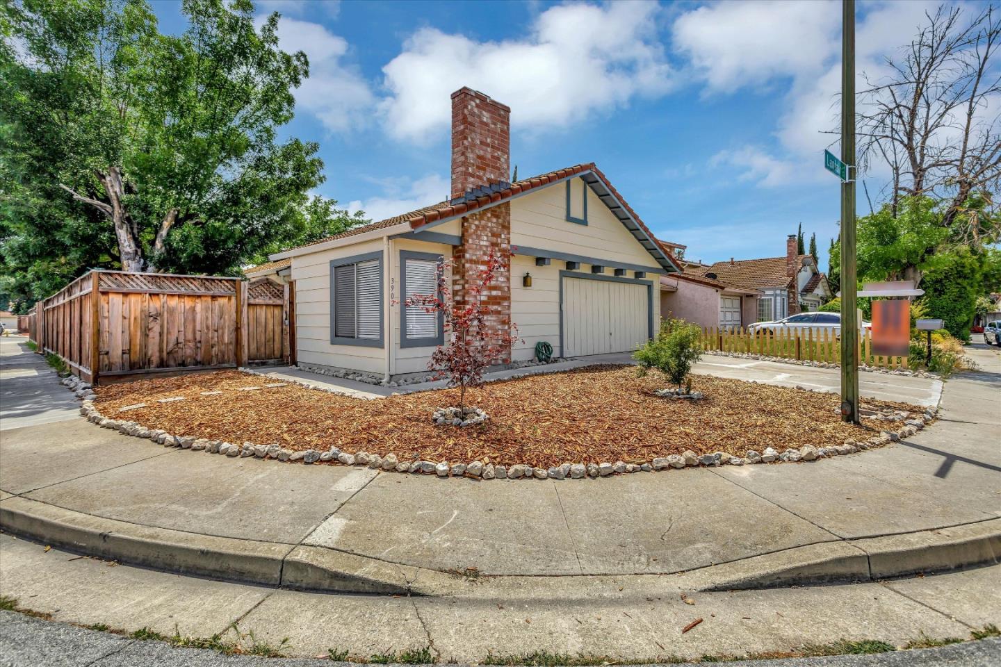 Detail Gallery Image 1 of 1 For 3902 Jerabek Ct, San Jose,  CA 95136 - 3 Beds | 2 Baths