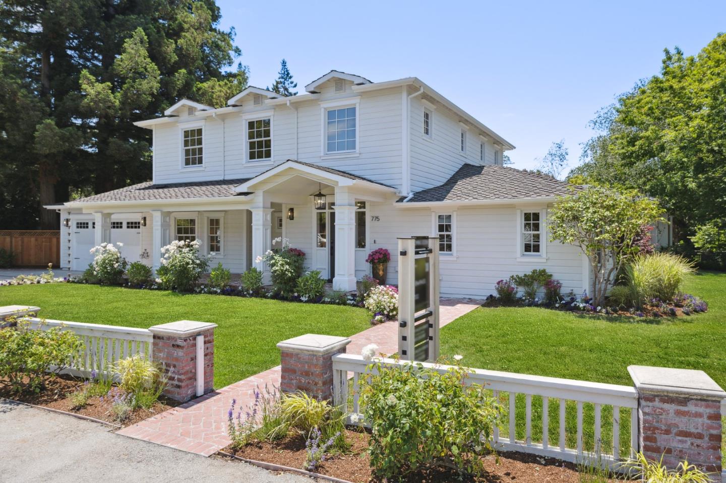 Detail Gallery Image 1 of 1 For 775 Oak Knoll Ln, Menlo Park,  CA 94025 - 5 Beds | 4 Baths