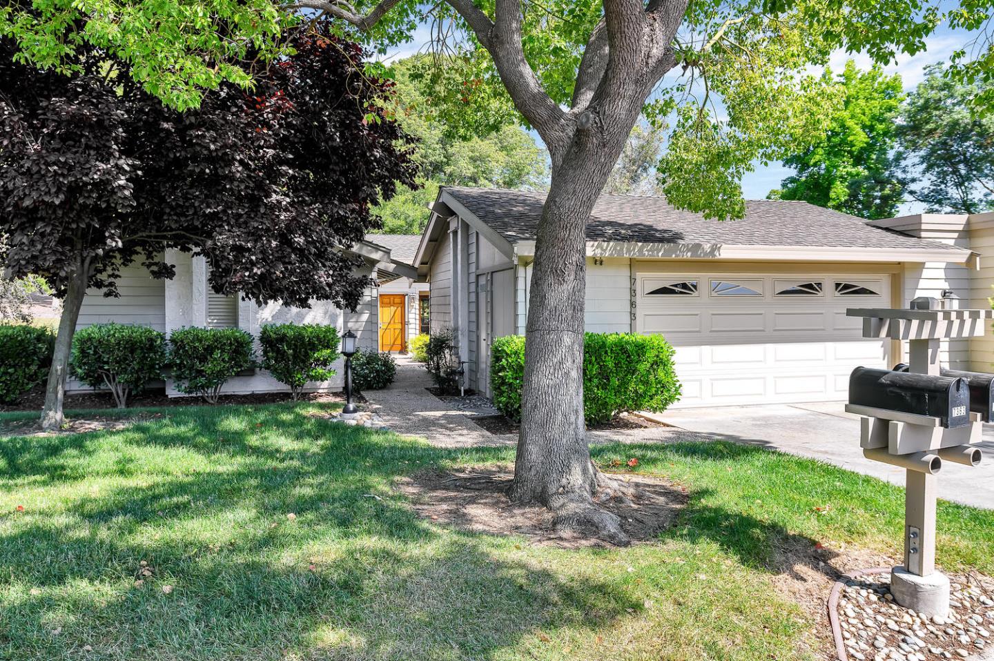 Detail Gallery Image 1 of 1 For 7363 via Laguna, San Jose,  CA 95135 - 3 Beds | 2 Baths