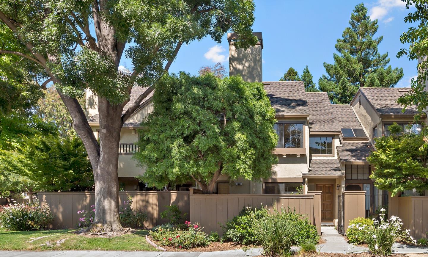 Detail Gallery Image 1 of 1 For 1361 Greenwich Ct, San Jose,  CA 95125 - 1 Beds | 1/1 Baths