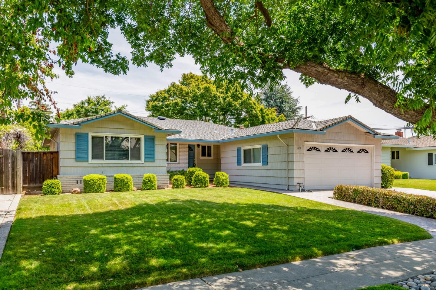 Detail Gallery Image 1 of 1 For 2638 Malaga Dr, San Jose,  CA 95125 - 4 Beds | 2 Baths