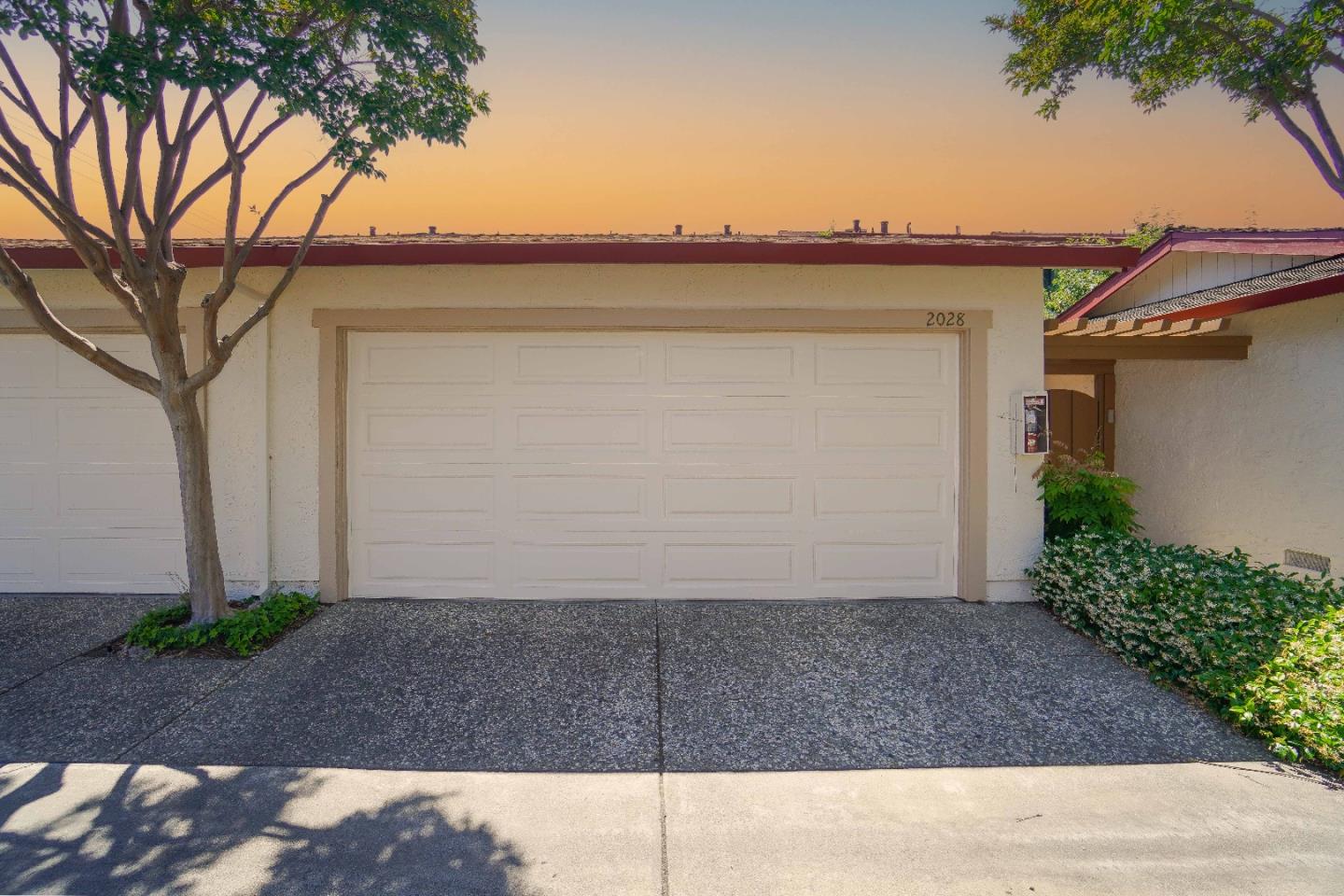 Detail Gallery Image 1 of 1 For 2028 Eucalyptus Ct, Santa Clara,  CA 95050 - 3 Beds | 2/1 Baths