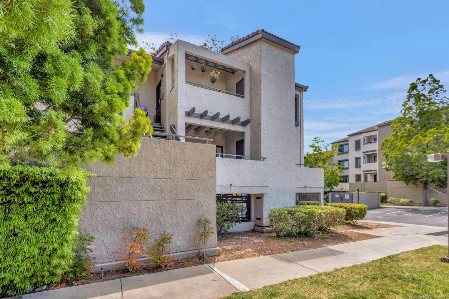 Detail Gallery Image 1 of 1 For 880 E Fremont Ave #407,  Sunnyvale,  CA 94087 - 3 Beds | 2 Baths