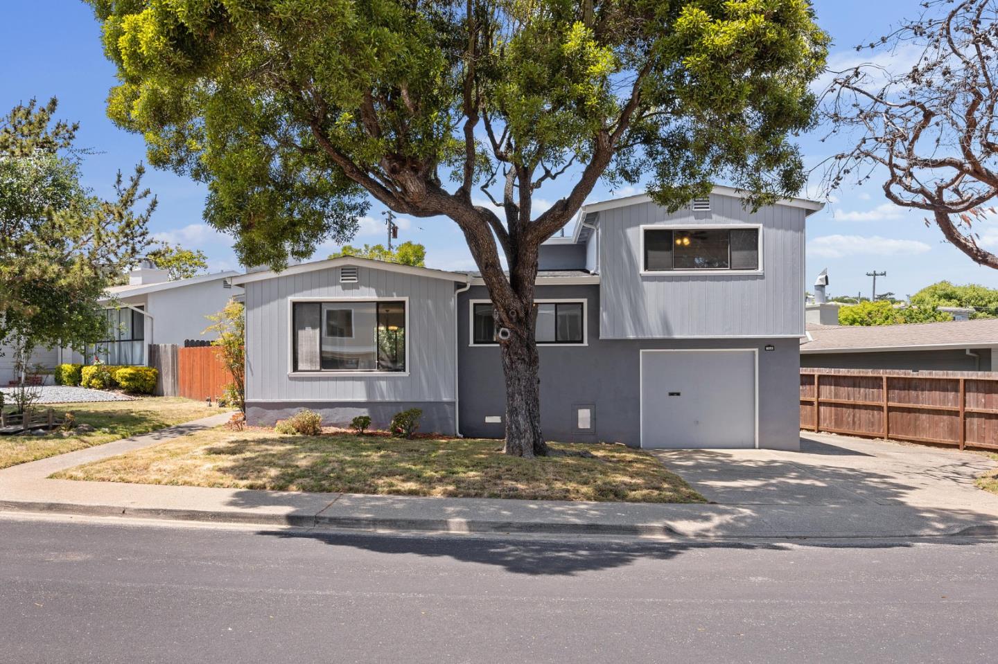 Detail Gallery Image 1 of 1 For 364 Granada Dr, South San Francisco,  CA 94080 - 3 Beds | 2 Baths