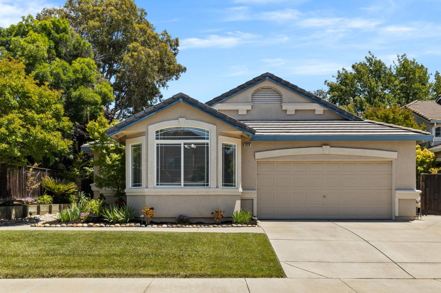 Detail Gallery Image 1 of 1 For 1610 Altamont Cir, Livermore,  CA 94551 - 4 Beds | 2 Baths