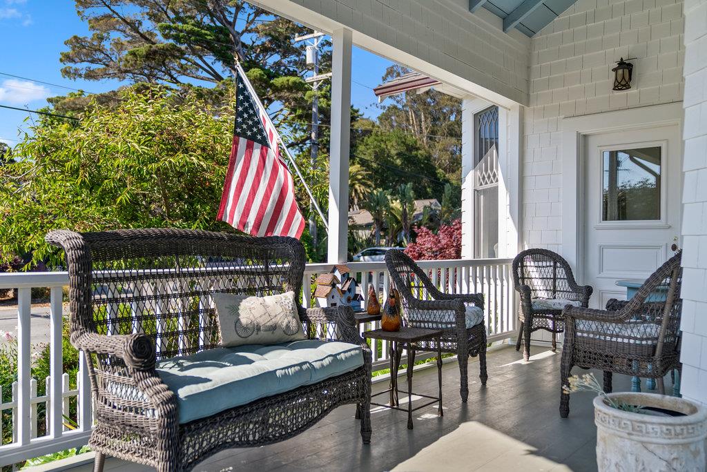 Detail Gallery Image 21 of 79 For 212 Hollister Ave, Capitola,  CA 95010 - 2 Beds | 2/1 Baths