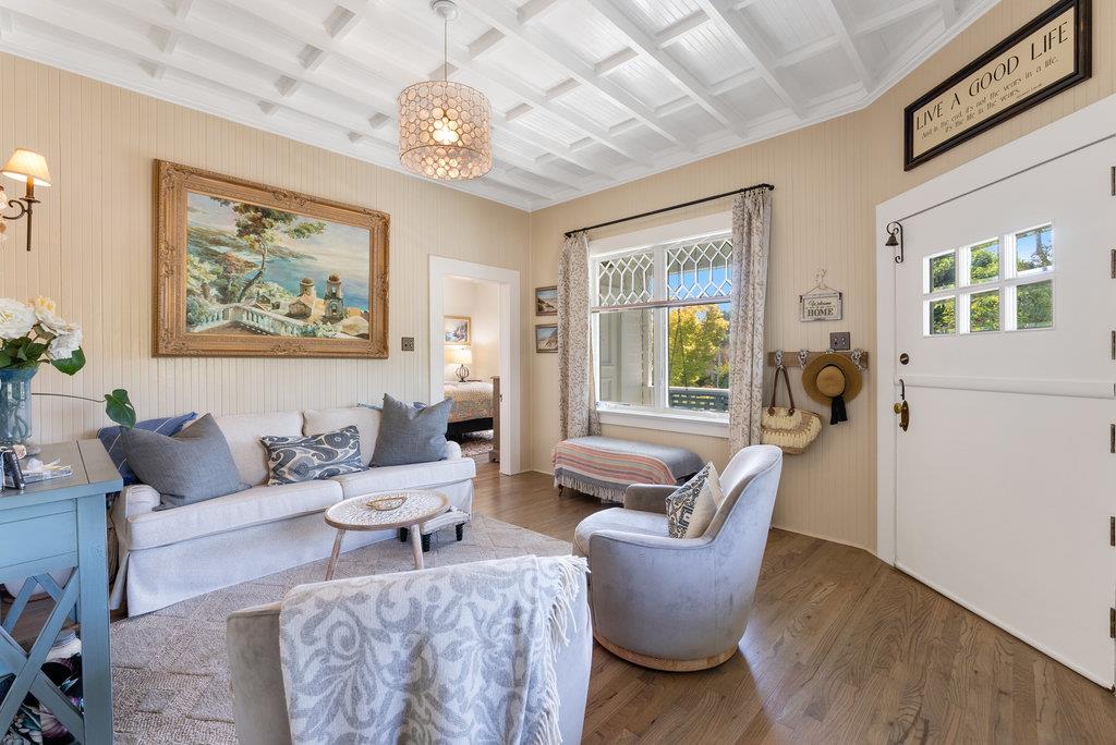 Detail Gallery Image 22 of 79 For 212 Hollister Ave, Capitola,  CA 95010 - 2 Beds | 2/1 Baths