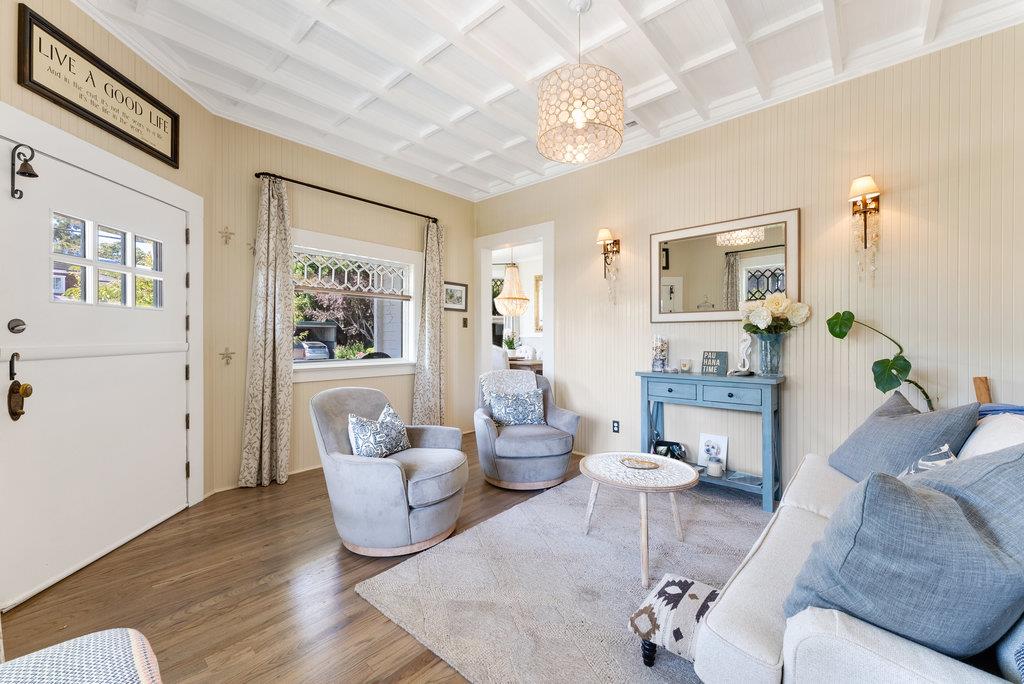 Detail Gallery Image 24 of 79 For 212 Hollister Ave, Capitola,  CA 95010 - 2 Beds | 2/1 Baths