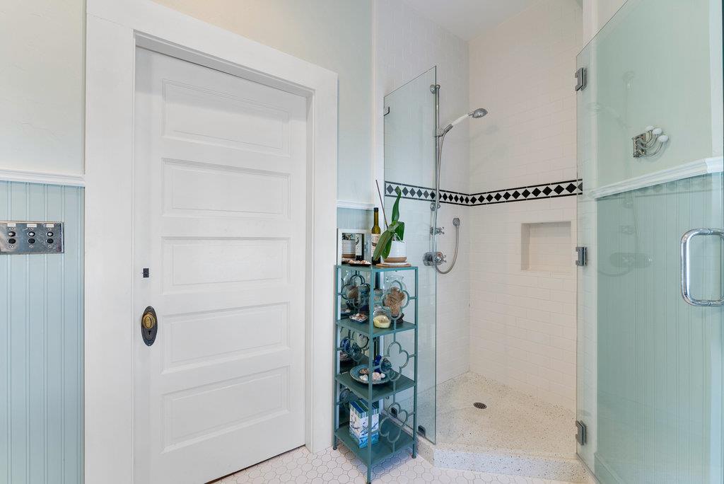 Detail Gallery Image 46 of 79 For 212 Hollister Ave, Capitola,  CA 95010 - 2 Beds | 2/1 Baths