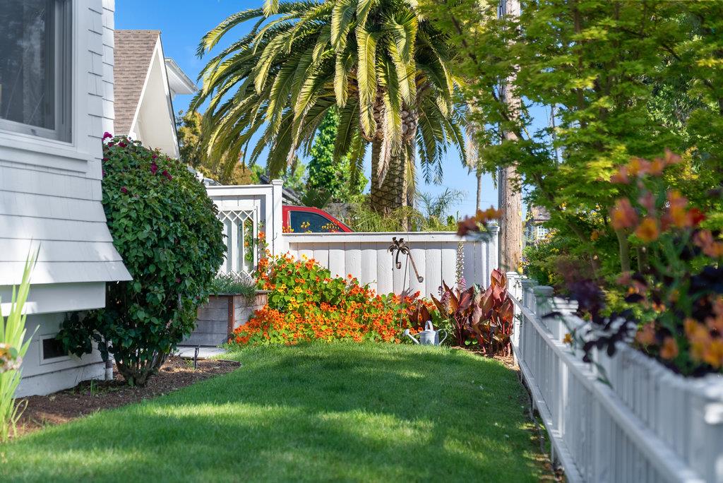 Detail Gallery Image 53 of 79 For 212 Hollister Ave, Capitola,  CA 95010 - 2 Beds | 2/1 Baths