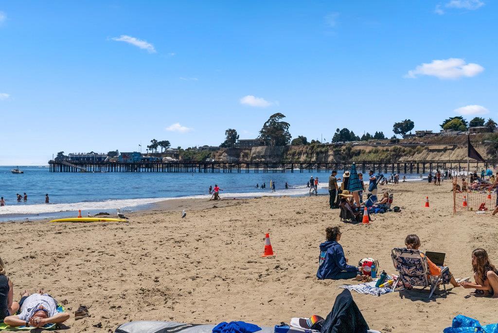 Detail Gallery Image 72 of 79 For 212 Hollister Ave, Capitola,  CA 95010 - 2 Beds | 2/1 Baths