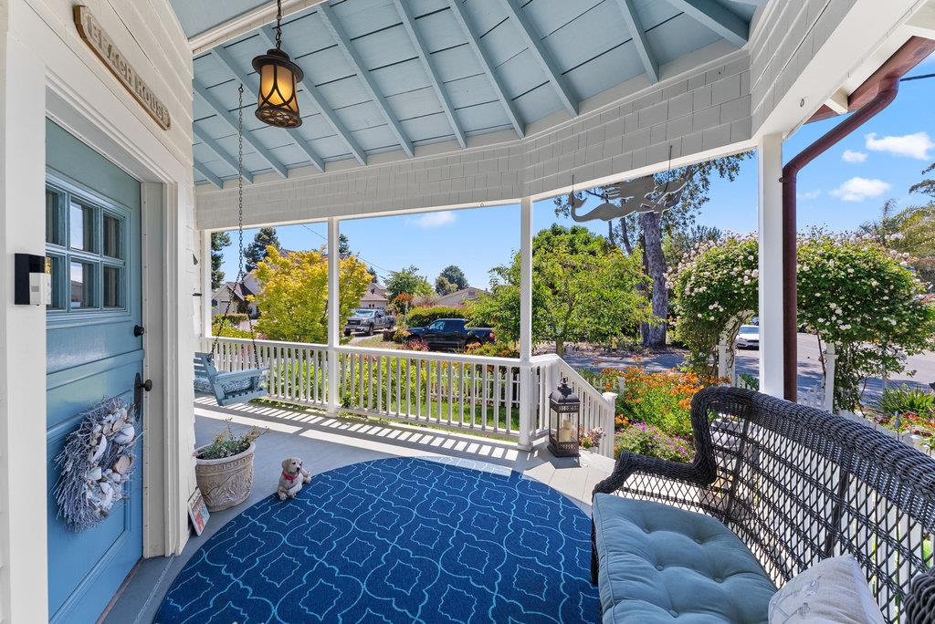 Detail Gallery Image 8 of 79 For 212 Hollister Ave, Capitola,  CA 95010 - 2 Beds | 2/1 Baths