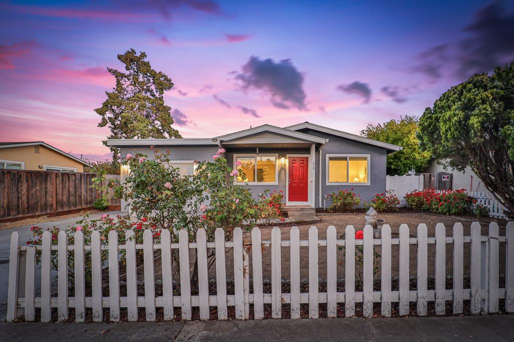 Detail Gallery Image 1 of 1 For 278 Bradford Dr, Sunnyvale,  CA 94089 - 3 Beds | 2/1 Baths