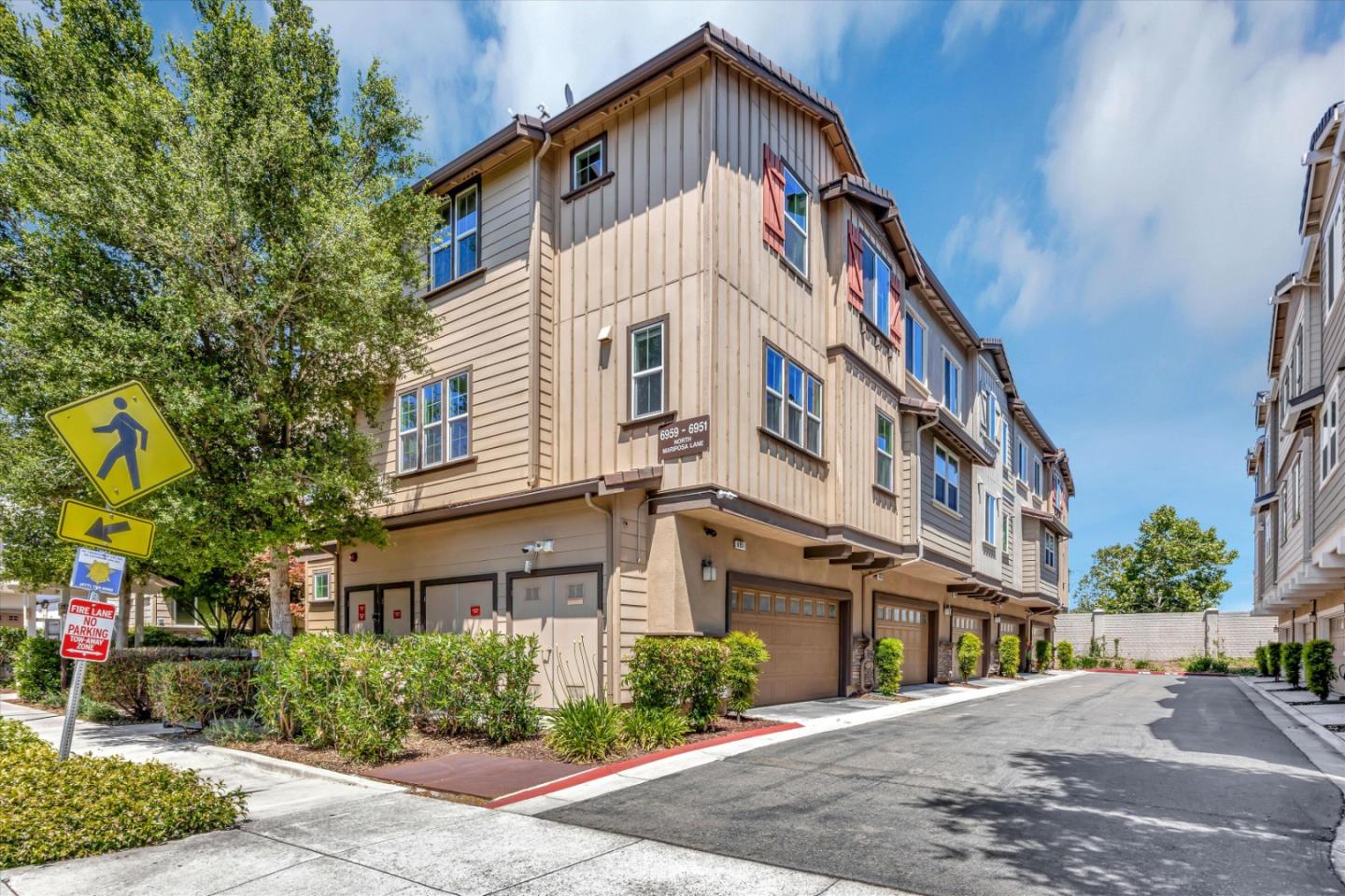 Detail Gallery Image 1 of 1 For 6951 N Mariposa Ln, Dublin,  CA 94568 - 4 Beds | 3/1 Baths