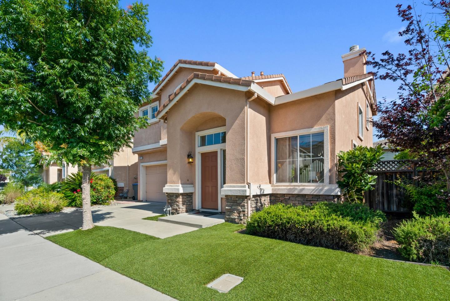 Detail Gallery Image 1 of 1 For 965 Windsor Hills Cir, San Jose,  CA 95123 - 3 Beds | 2/1 Baths