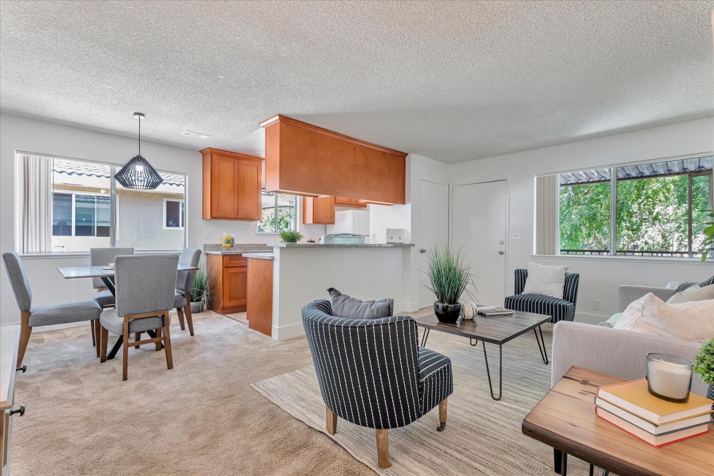 Detail Gallery Image 1 of 1 For 5727 Playa Del Rey #4,  San Jose,  CA 95123 - 2 Beds | 1 Baths