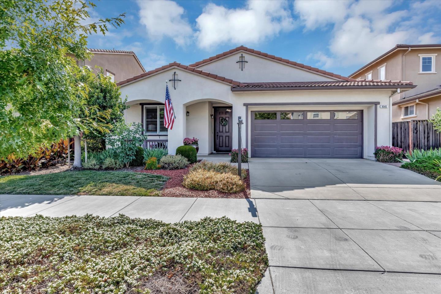 Detail Gallery Image 1 of 1 For 9545 Grande Dr, Gilroy,  CA 95020 - 3 Beds | 2 Baths