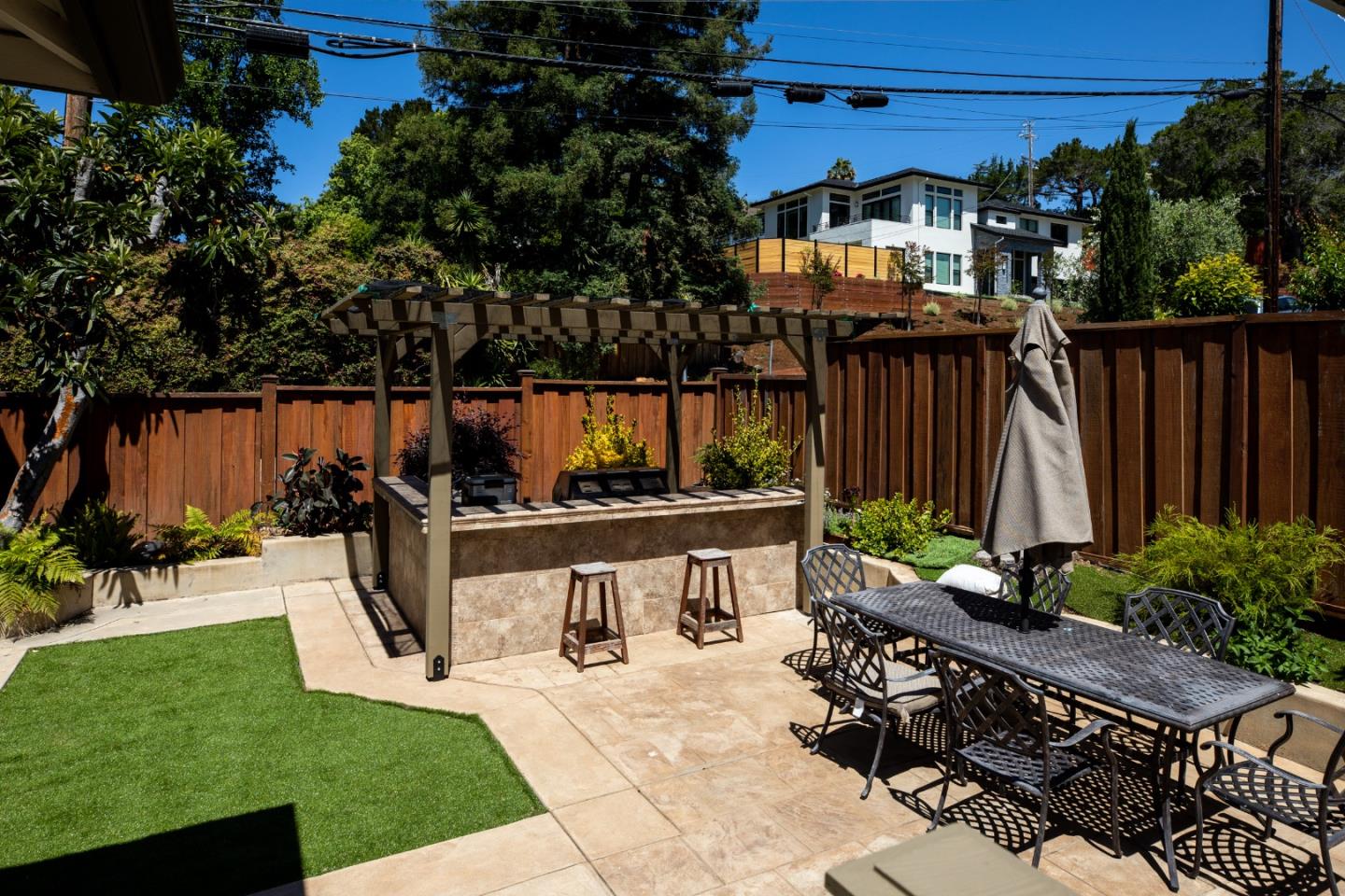 Detail Gallery Image 27 of 32 For 100 Wellington Dr, San Carlos,  CA 94070 - 5 Beds | 4 Baths