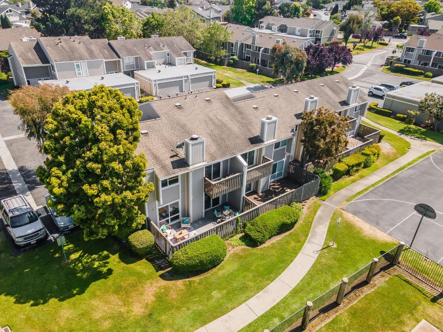 Detail Gallery Image 1 of 1 For 757 Neptune Ln, Foster City,  CA 94404 - 4 Beds | 2/1 Baths