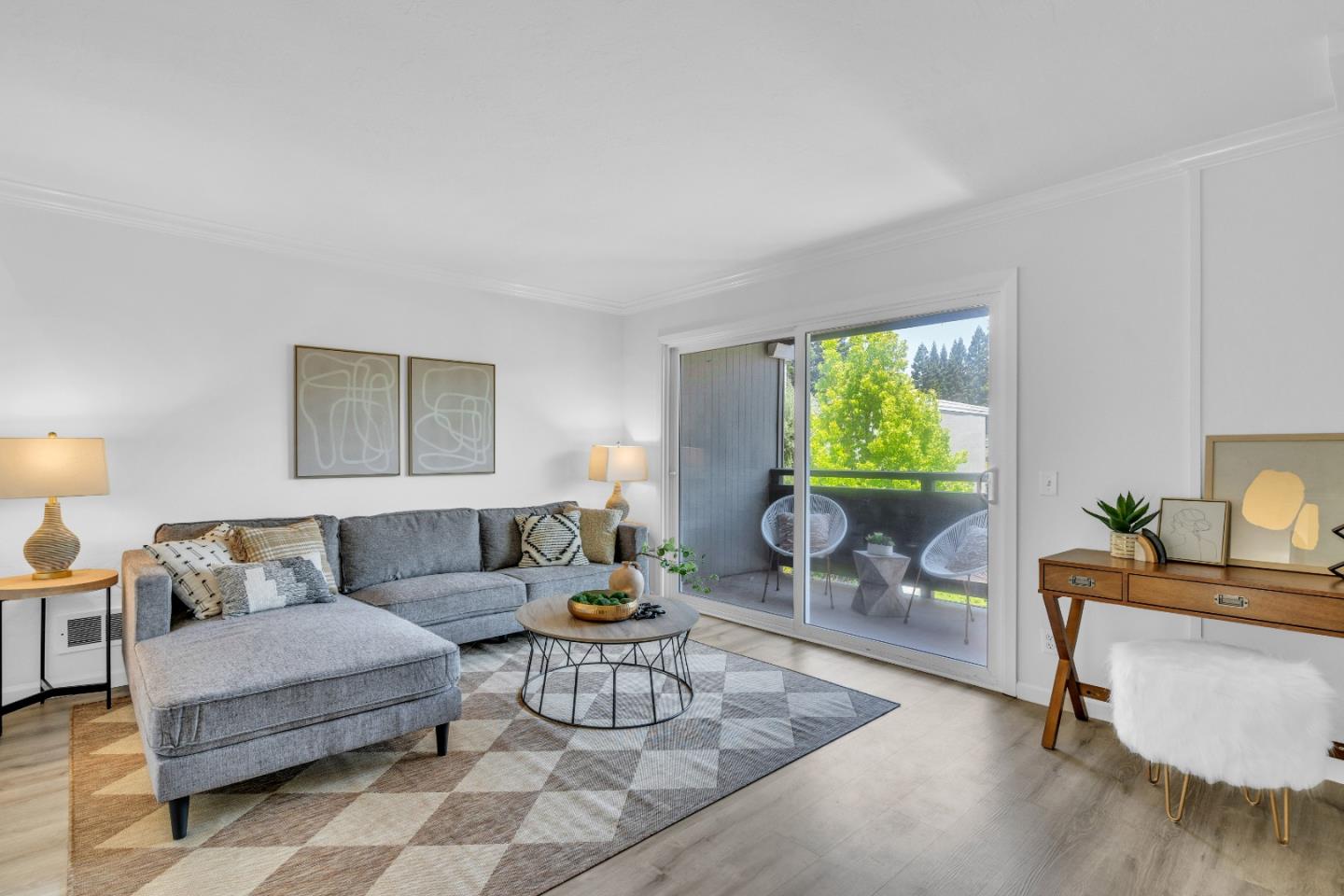 Detail Gallery Image 1 of 1 For 4024 Farm Hill Blvd #4,  Redwood City,  CA 94061 - 2 Beds | 1/1 Baths