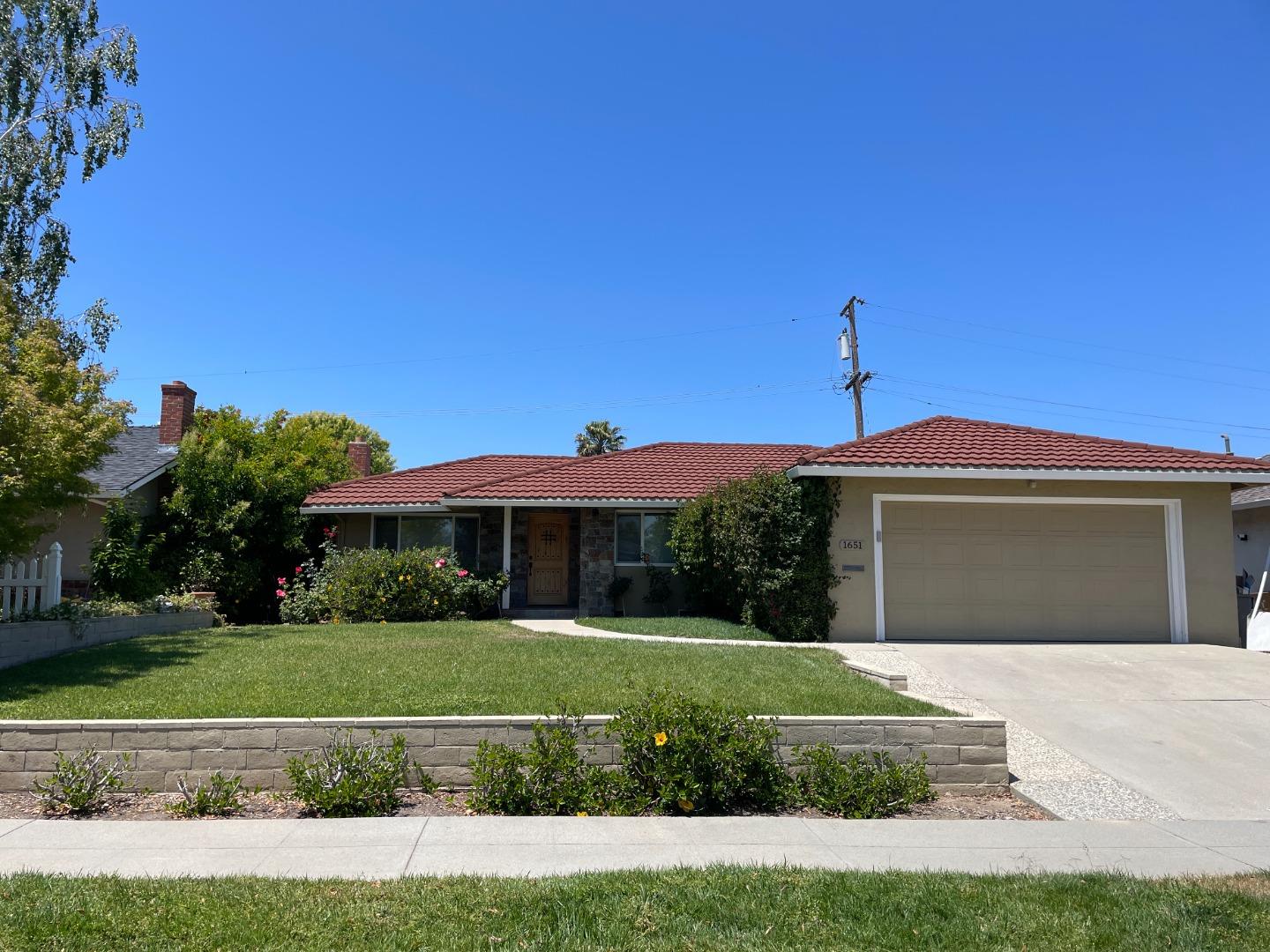 Detail Gallery Image 1 of 1 For 1651 Matson Dr, San Jose,  CA 95124 - 2 Beds | 1 Baths