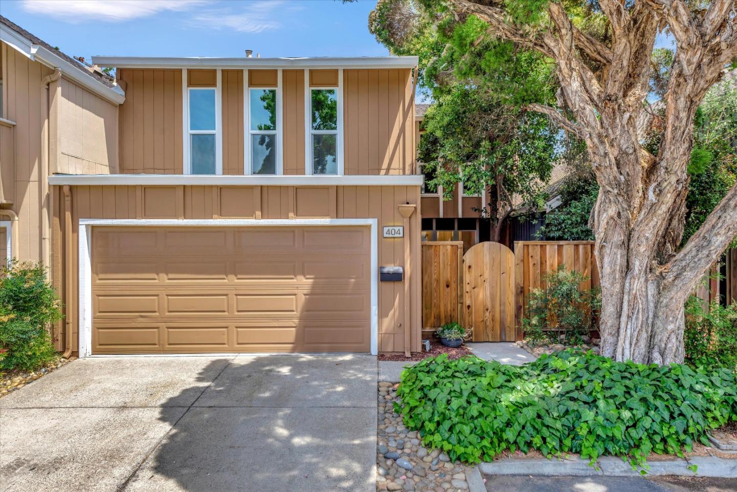 Detail Gallery Image 1 of 1 For 404 Pine Wood Ln, Los Gatos,  CA 95032 - 4 Beds | 2/1 Baths