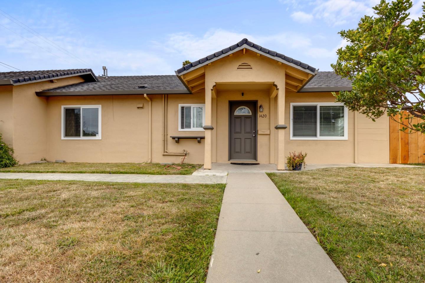 Detail Gallery Image 1 of 1 For 1420 Lassen Ave, Salinas,  CA 93906 - 3 Beds | 2 Baths