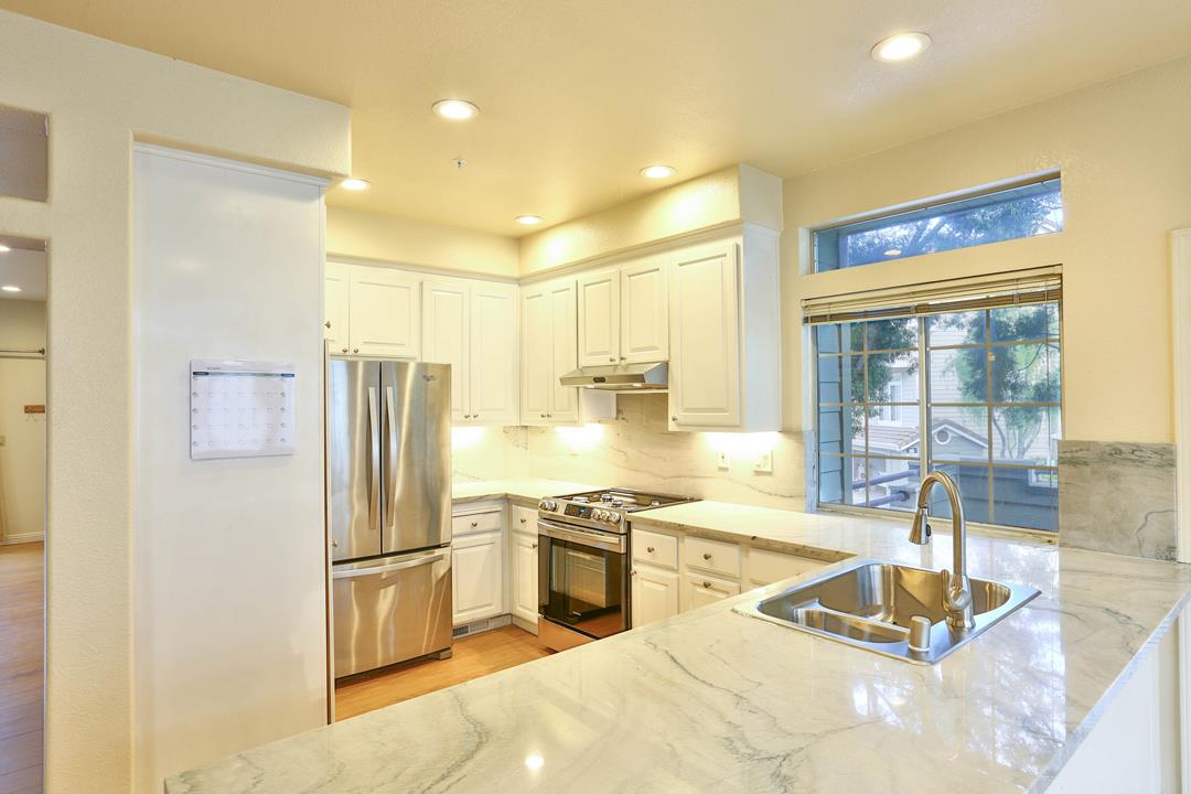 Detail Gallery Image 1 of 1 For 510 Porpoise Bay Ter a,  Sunnyvale,  CA 94089 - 3 Beds | 2/1 Baths
