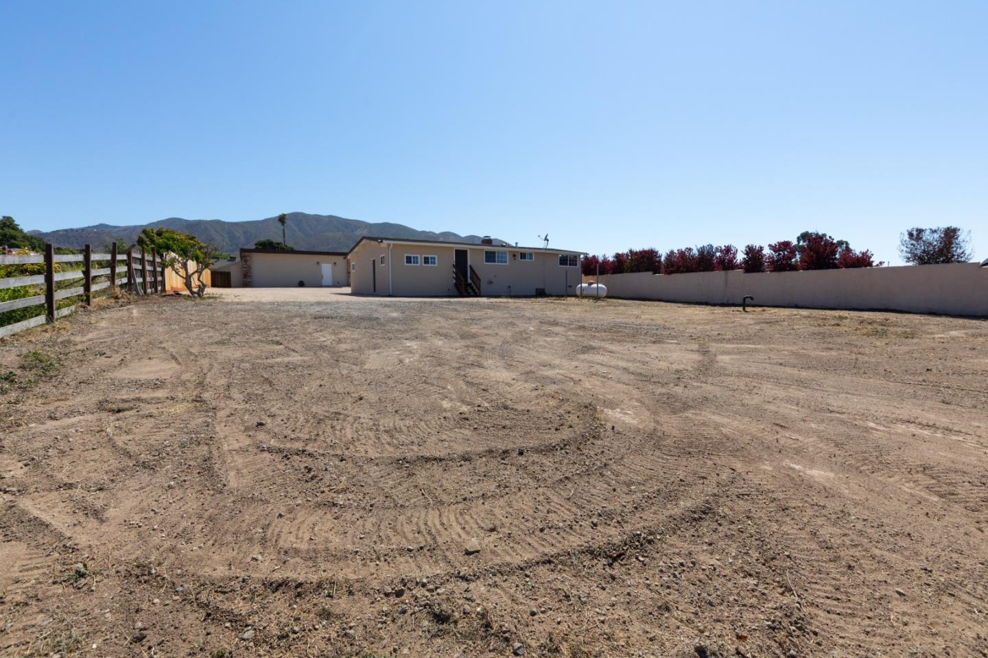 299 River Rd, Salinas, CA 93908 Beds Baths (PendingDoNotShow