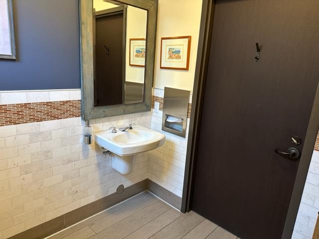 Detail Gallery Image 24 of 30 For 1620 San Carlos Ave, San Carlos,  CA 94070 - – Beds | – Baths