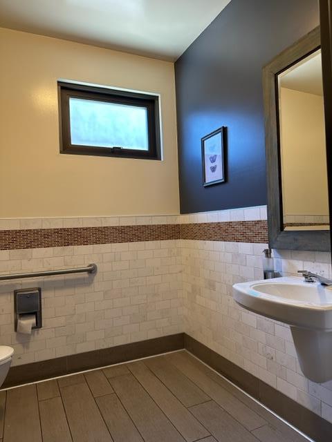 Detail Gallery Image 25 of 30 For 1620 San Carlos Ave, San Carlos,  CA 94070 - – Beds | – Baths
