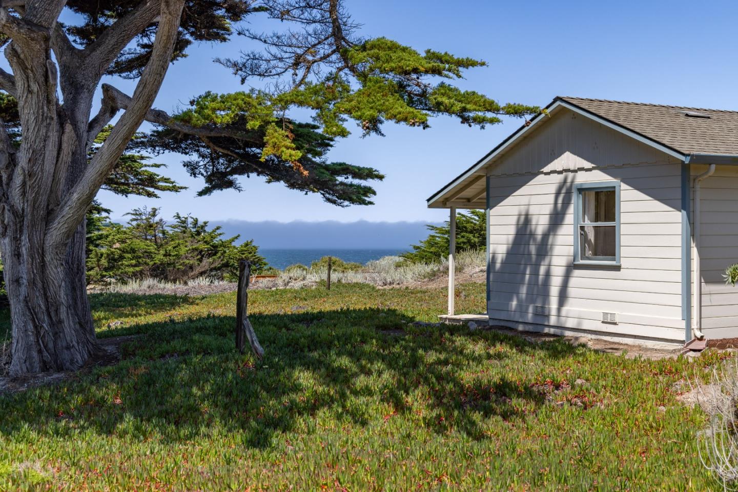 Detail Gallery Image 1 of 1 For 1387 Jewell Ave, Pacific Grove,  CA 93950 - 2 Beds | 2 Baths