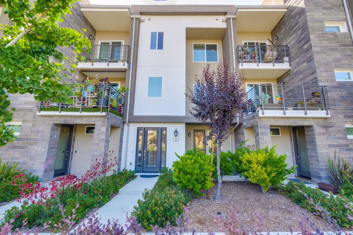 Detail Gallery Image 1 of 1 For 231 William Manly St #3,  San Jose,  CA 95136 - 4 Beds | 3/1 Baths