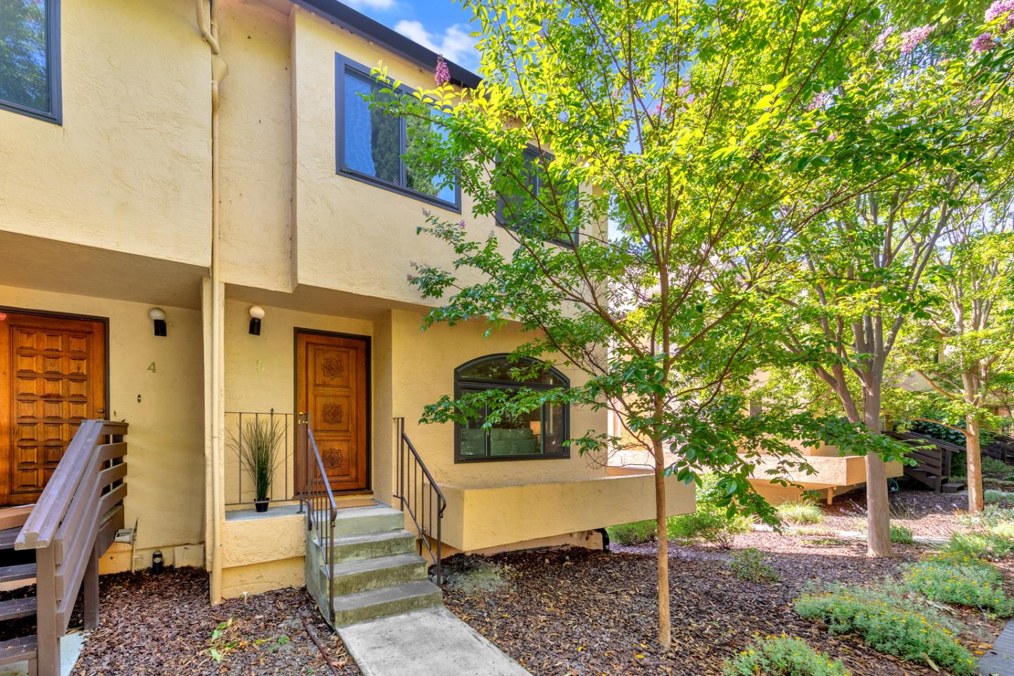 Detail Gallery Image 1 of 1 For 2149 Junction Ave #5,  Mountain View,  CA 94043 - 3 Beds | 2/1 Baths