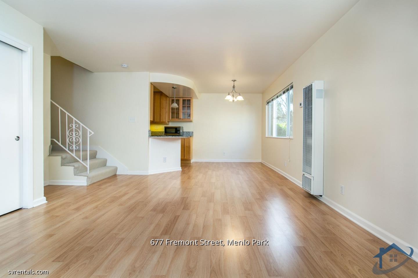 Detail Gallery Image 1 of 1 For 677 Fremont St #APT B,  Menlo Park,  CA 94025 - 2 Beds | 1/1 Baths