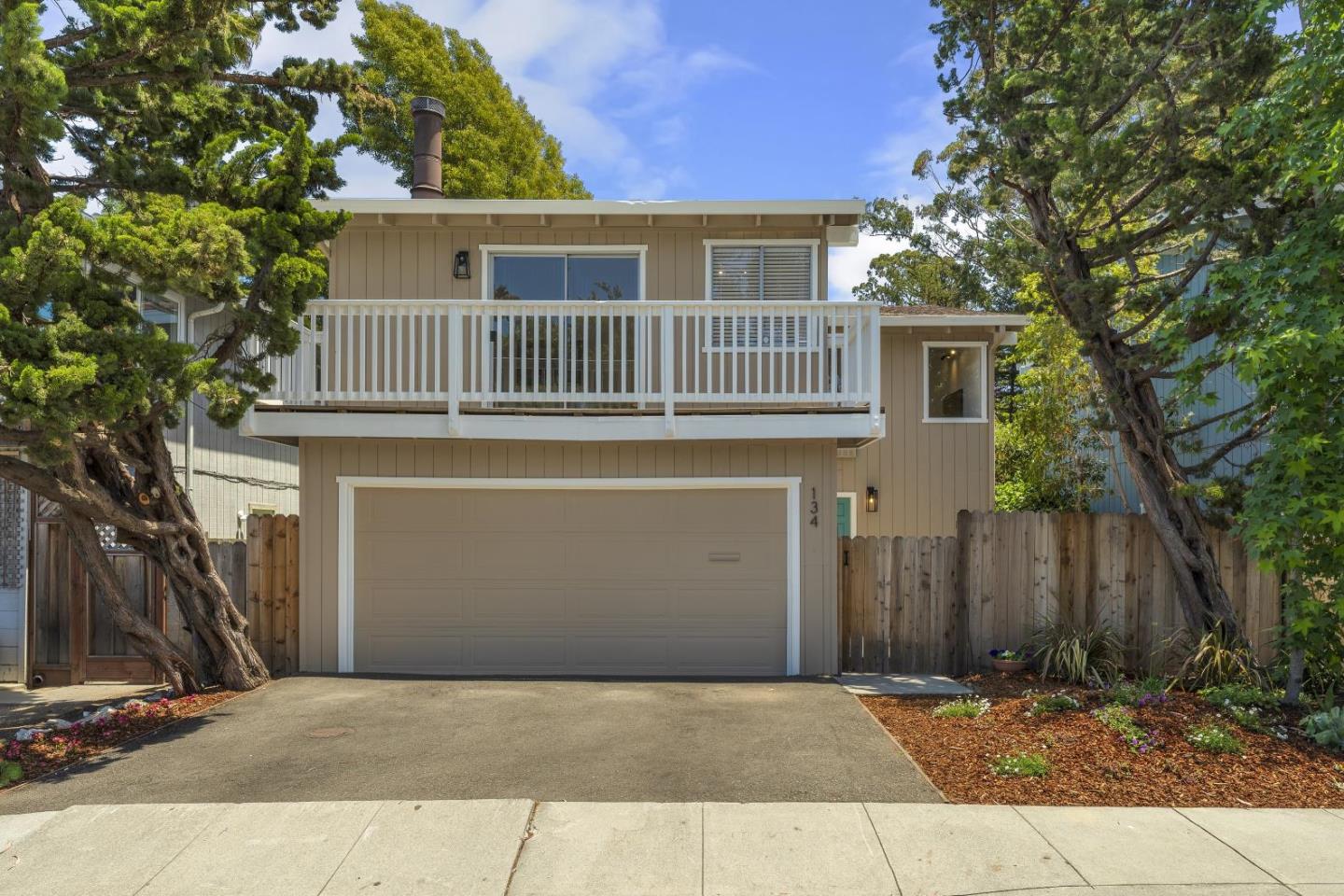 Detail Gallery Image 1 of 1 For 134 Jessie St, Santa Cruz,  CA 95060 - 3 Beds | 2 Baths