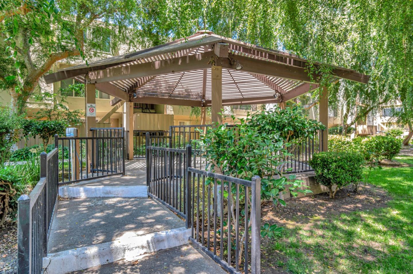 Detail Gallery Image 1 of 1 For 4425 Norwalk Dr #16,  San Jose,  CA 95129 - 2 Beds | 1 Baths