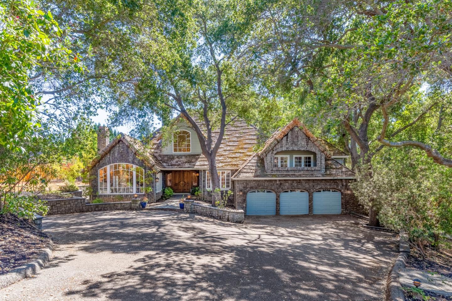 Detail Gallery Image 3 of 51 For 18540 Bicknell Rd, Monte Sereno,  CA 95030 - 6 Beds | 4/1 Baths