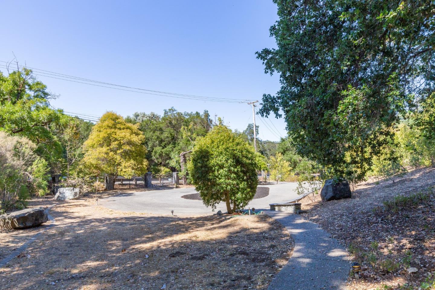 Detail Gallery Image 50 of 51 For 18540 Bicknell Rd, Monte Sereno,  CA 95030 - 6 Beds | 4/1 Baths