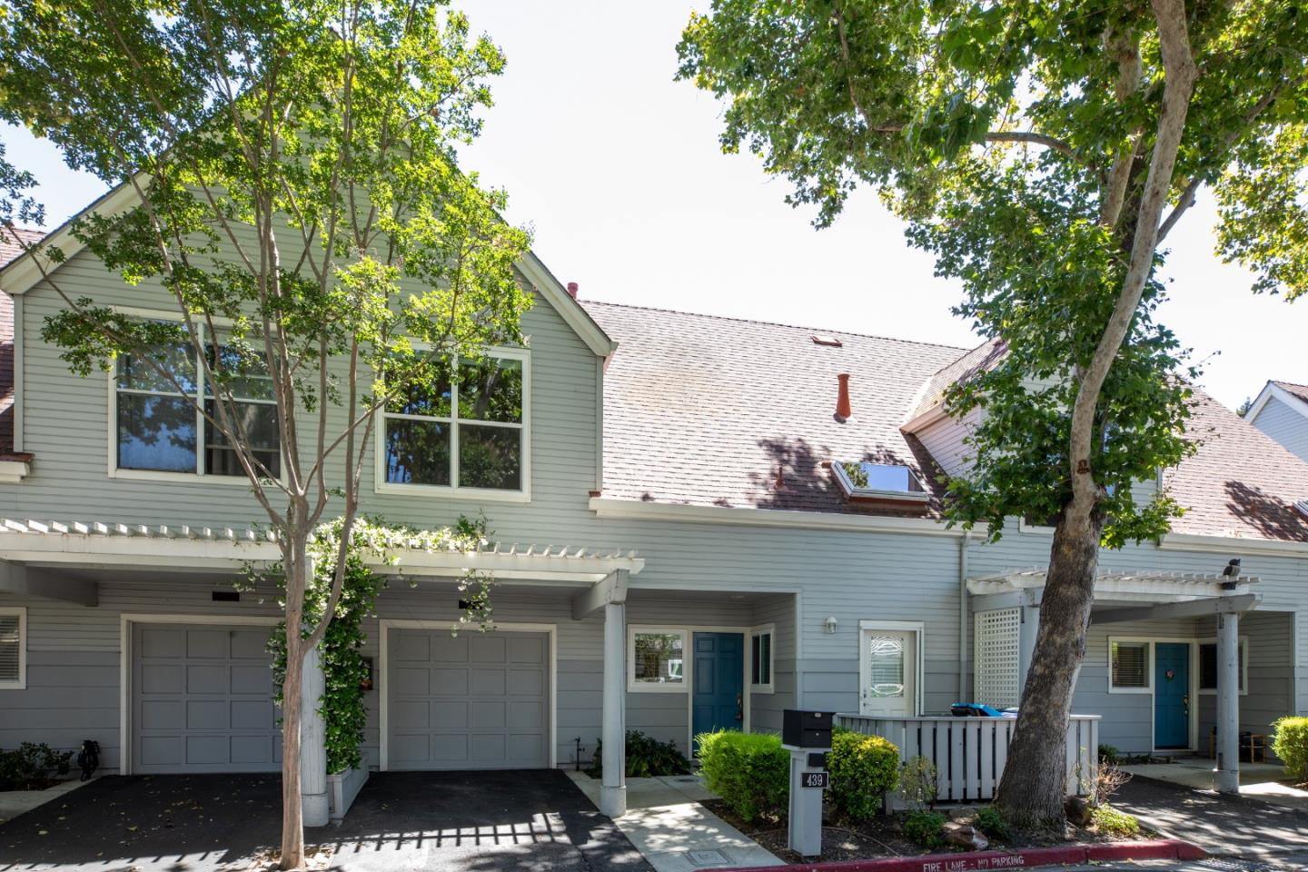 Detail Gallery Image 1 of 1 For 439 Saint Julien Way, Mountain View,  CA 94043 - 3 Beds | 2/1 Baths