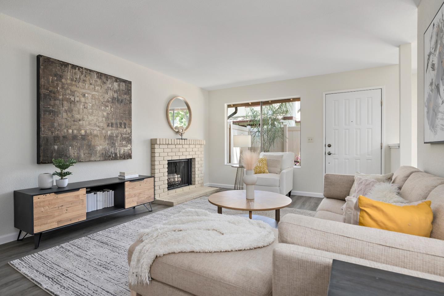 Detail Gallery Image 1 of 1 For 2488 Clear Spring Ct, San Jose,  CA 95133 - 2 Beds | 1/1 Baths